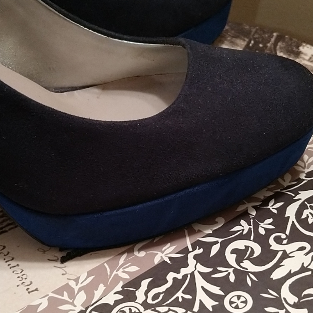 Shoes - Picture 6 of 6